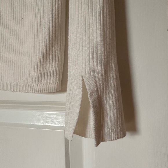 White Ribbed Button-Up Cardigan - Picture 2 of 9